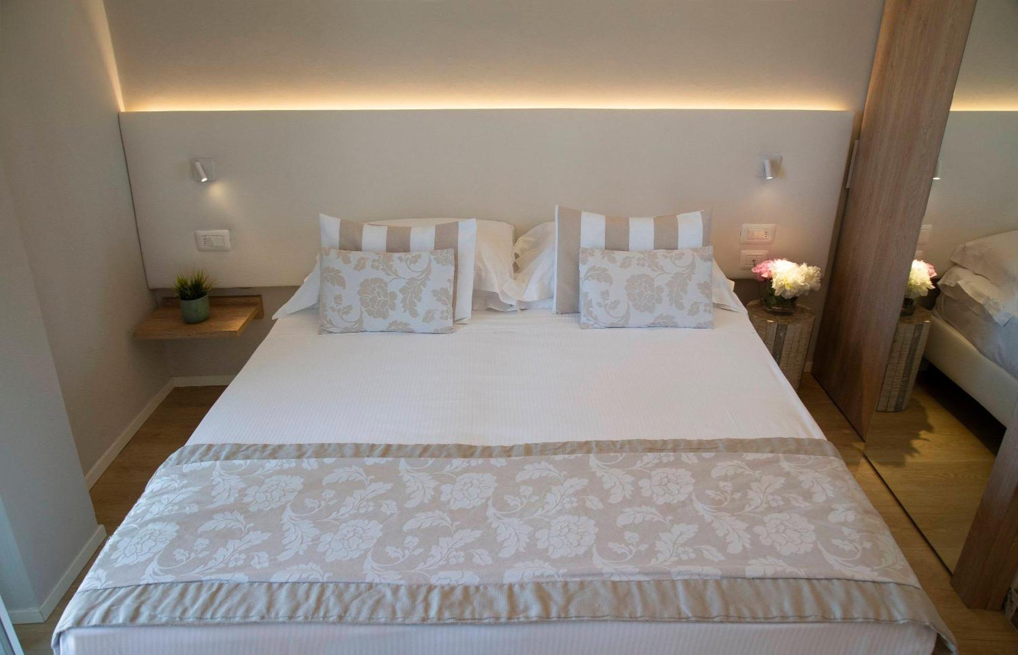 Hotel Mon Cheri Riccione Zimmer foto